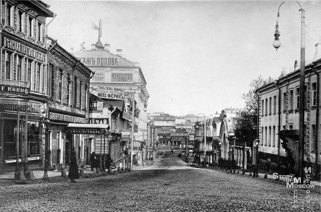 В 1882 г. на доме Попова была установлена мачта с тянувшимися от